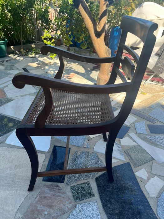 Cadeiras antigas de palhinha e outras