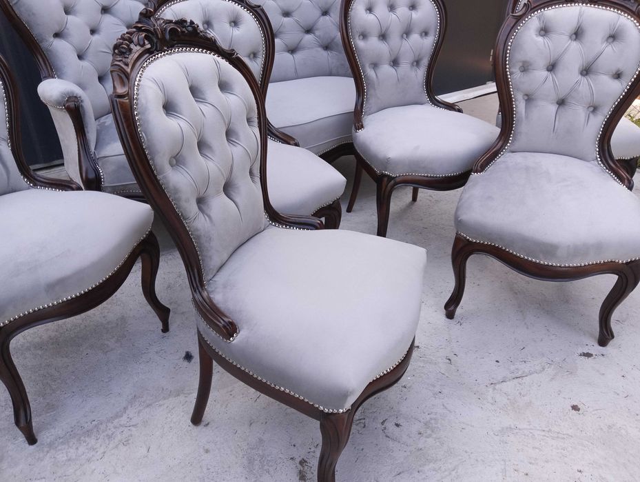 Wypoczynek z fotelami antyk ludwik po renowacji