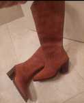 Botas em pele novas, número 36