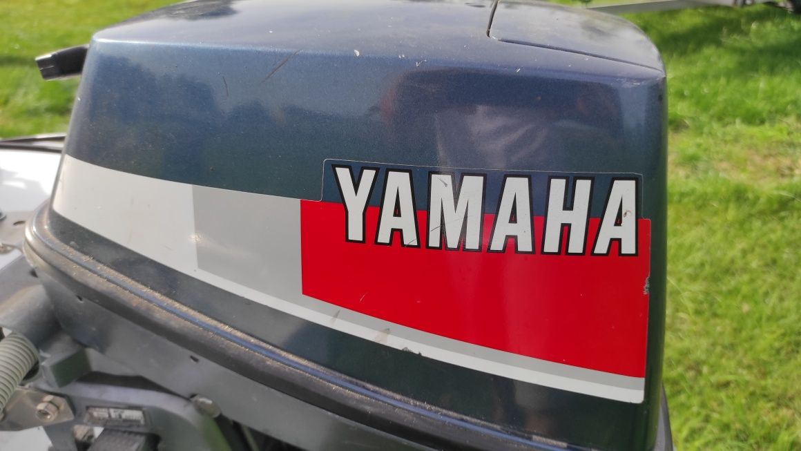 Motorówka drewniana wędkarska płaskodenna z silnikiem Yamaha przyczepa