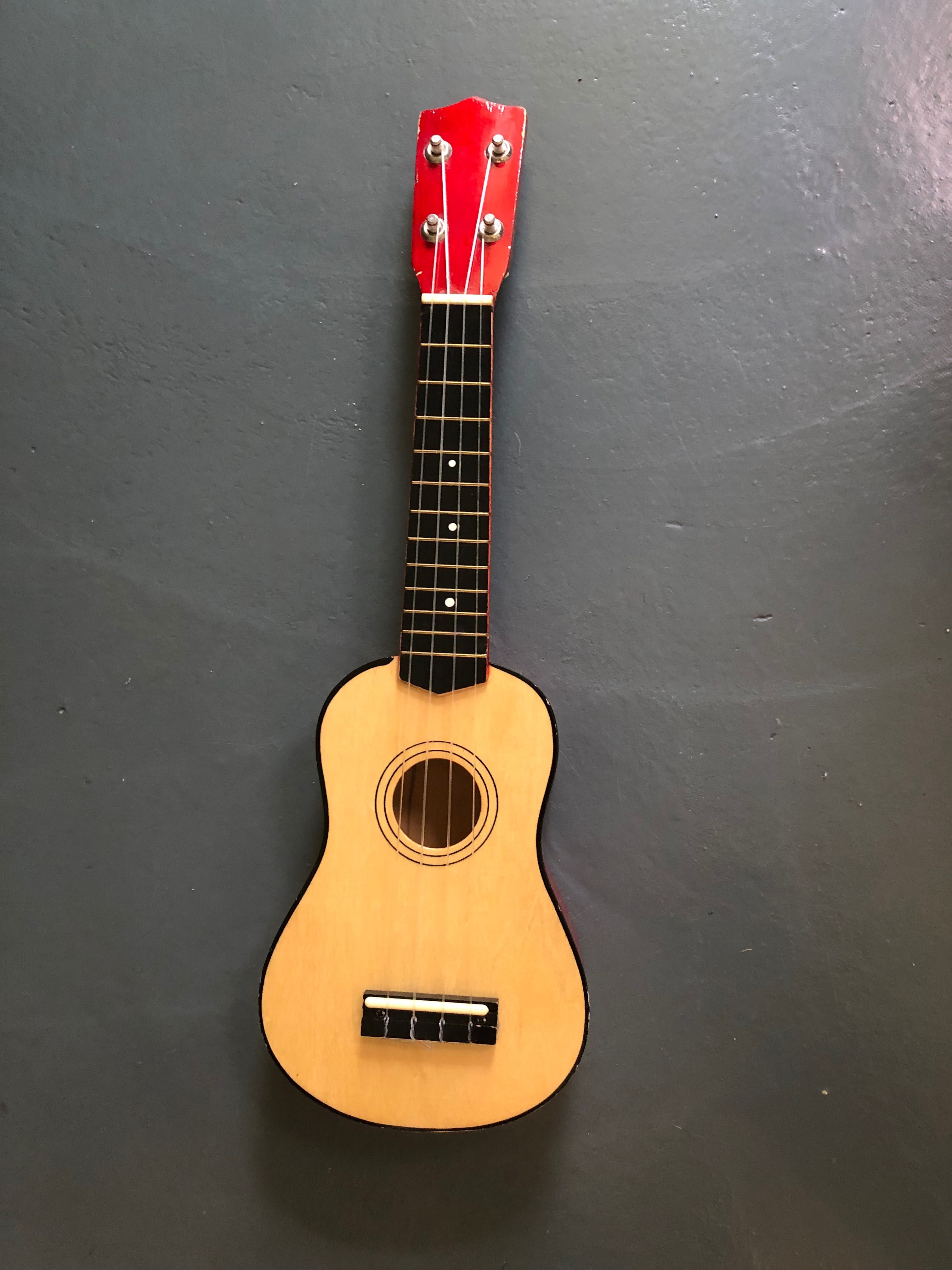 Guitarra brinquedo