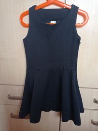 Czarna sukienka F&F 4-5 lat 110 cm