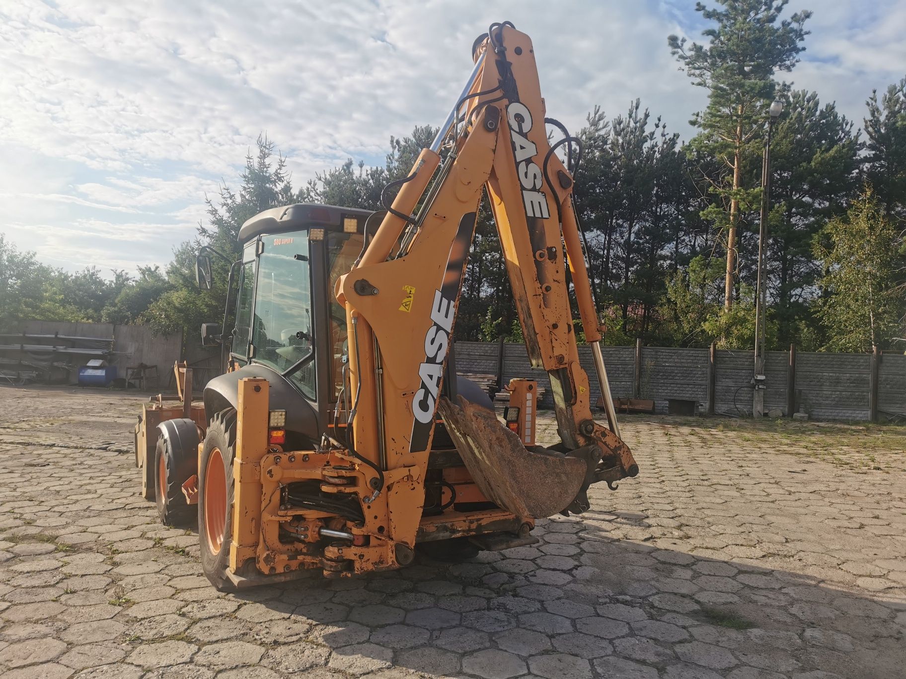 Koparko-Ładowarka/Case 580SR-4PT/4X4