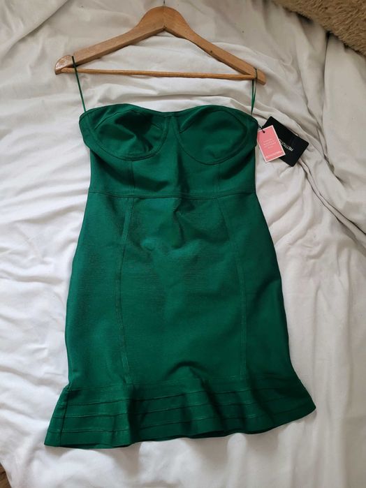 Ciemnozielona sukienka świąteczna