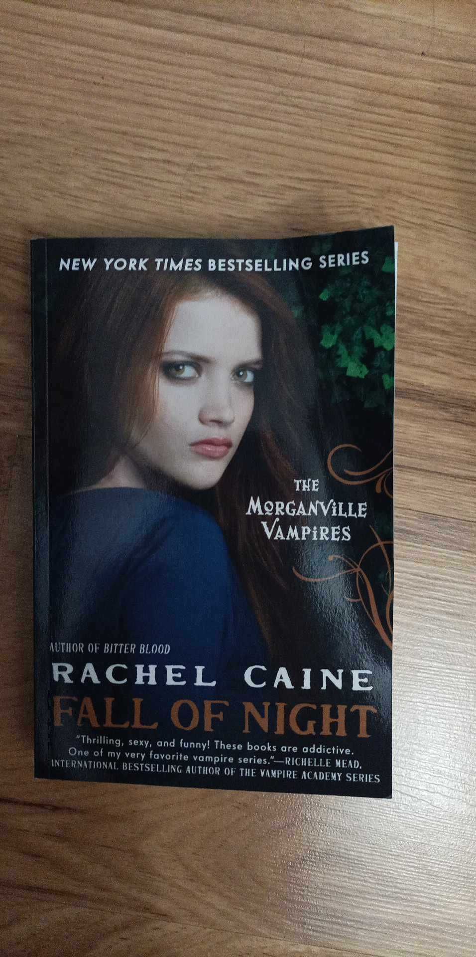 Książka po angielsku Wampiry z Morganville Fall of night Rachel Caine