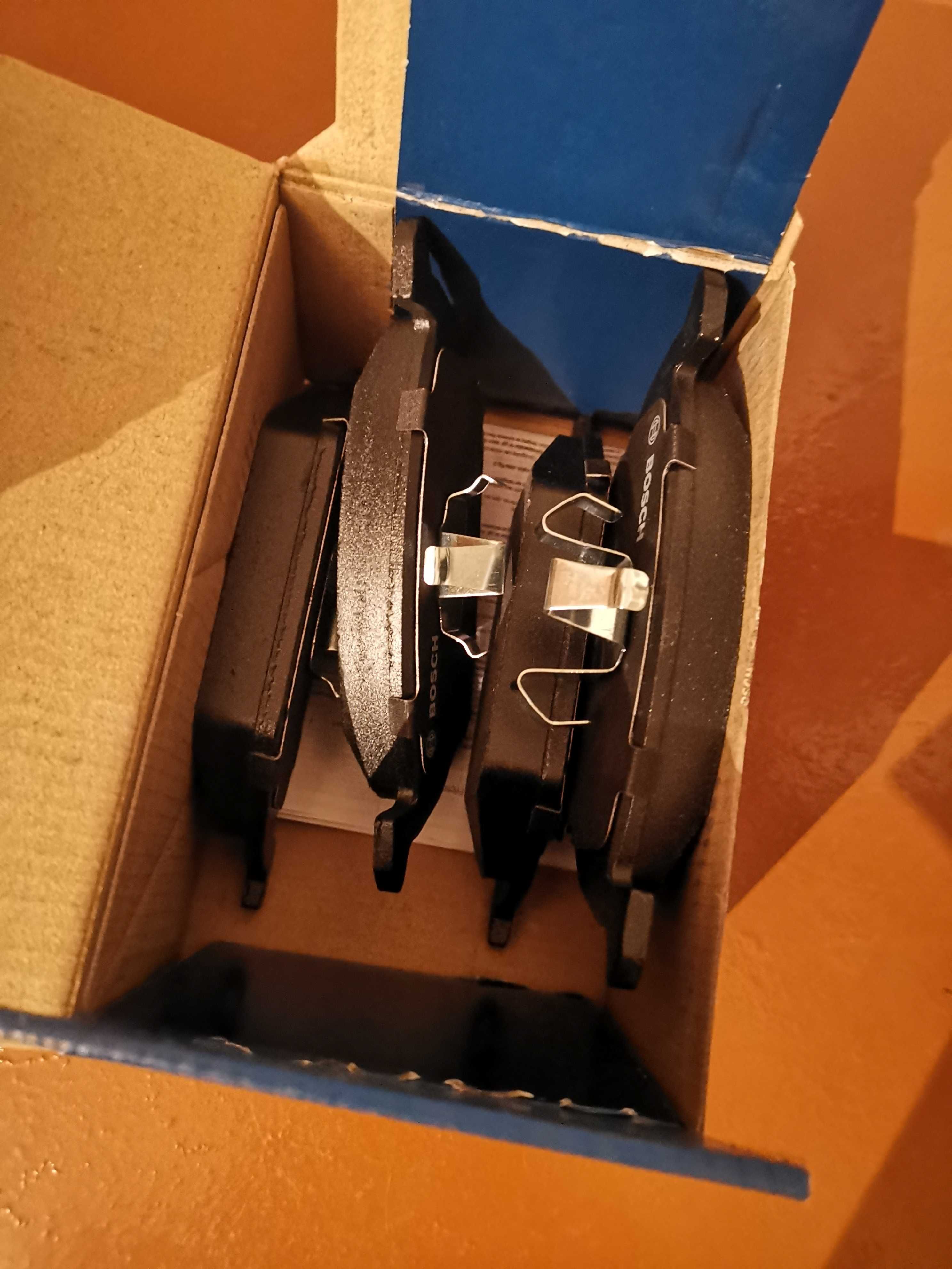 Тормозные колодки Шкода Фабия 2 ( Ауди,Фольк, Сеат) Bosch о986 424 364