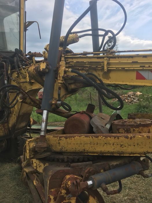 ДЗ - 143 грейдер