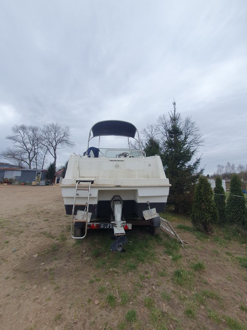 Łódź Beneteau 701