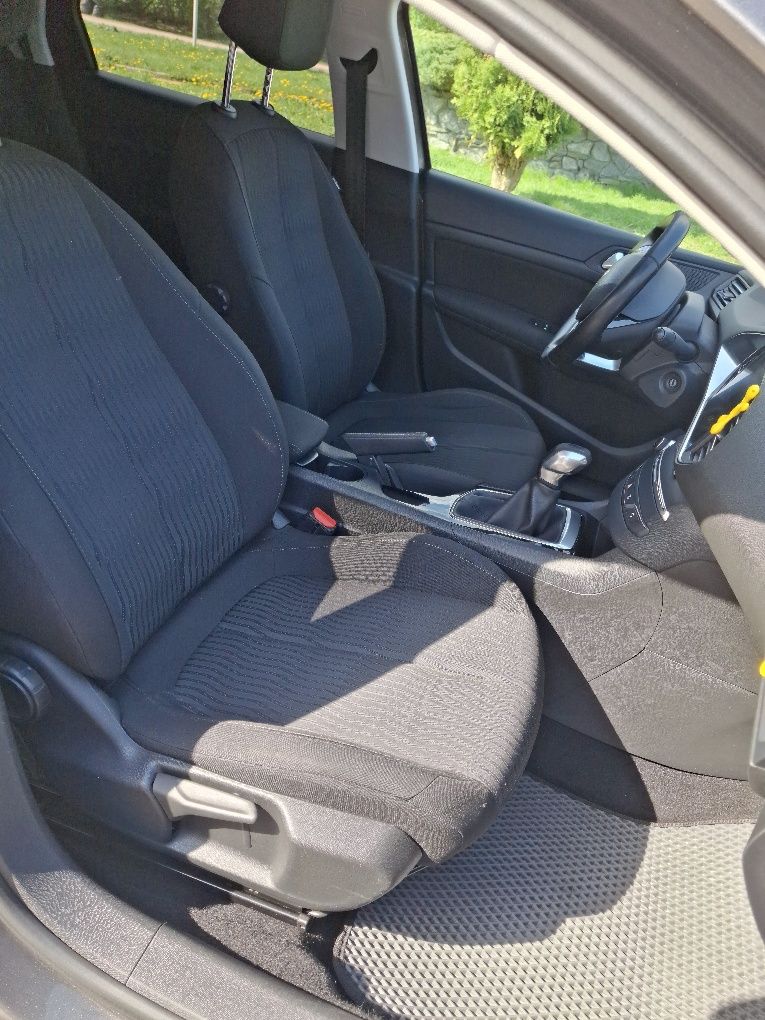 Peugeot 308 SW 1.6 BlueHDi МТ