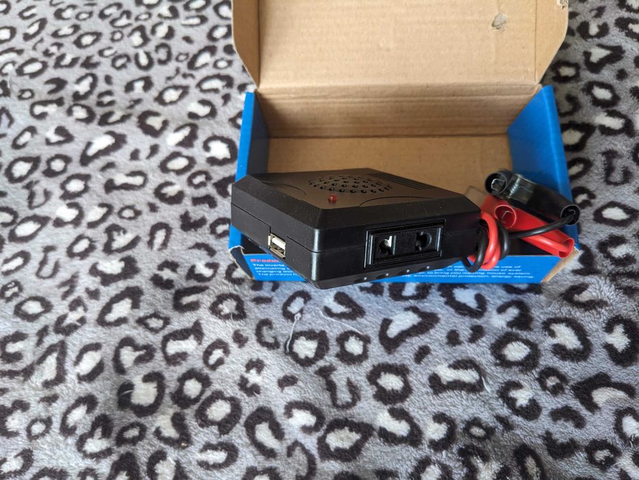 Інвертор PowerInvertor 70Вт 12-220В новий