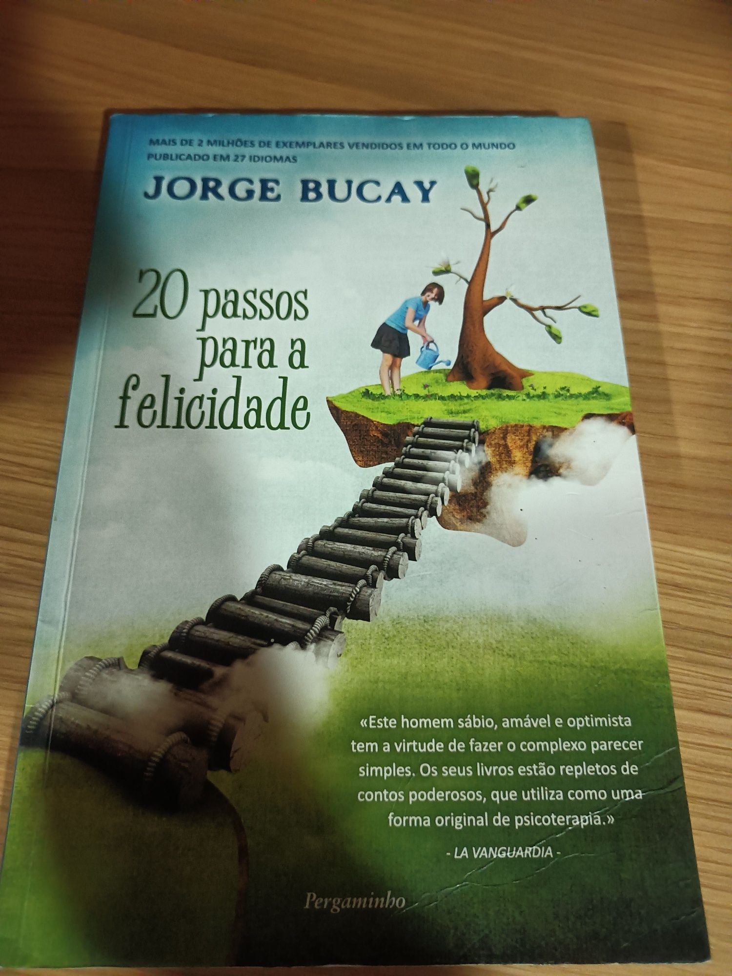 Vendo o livro: 20 passos para a felicidade de Jorge Bucay