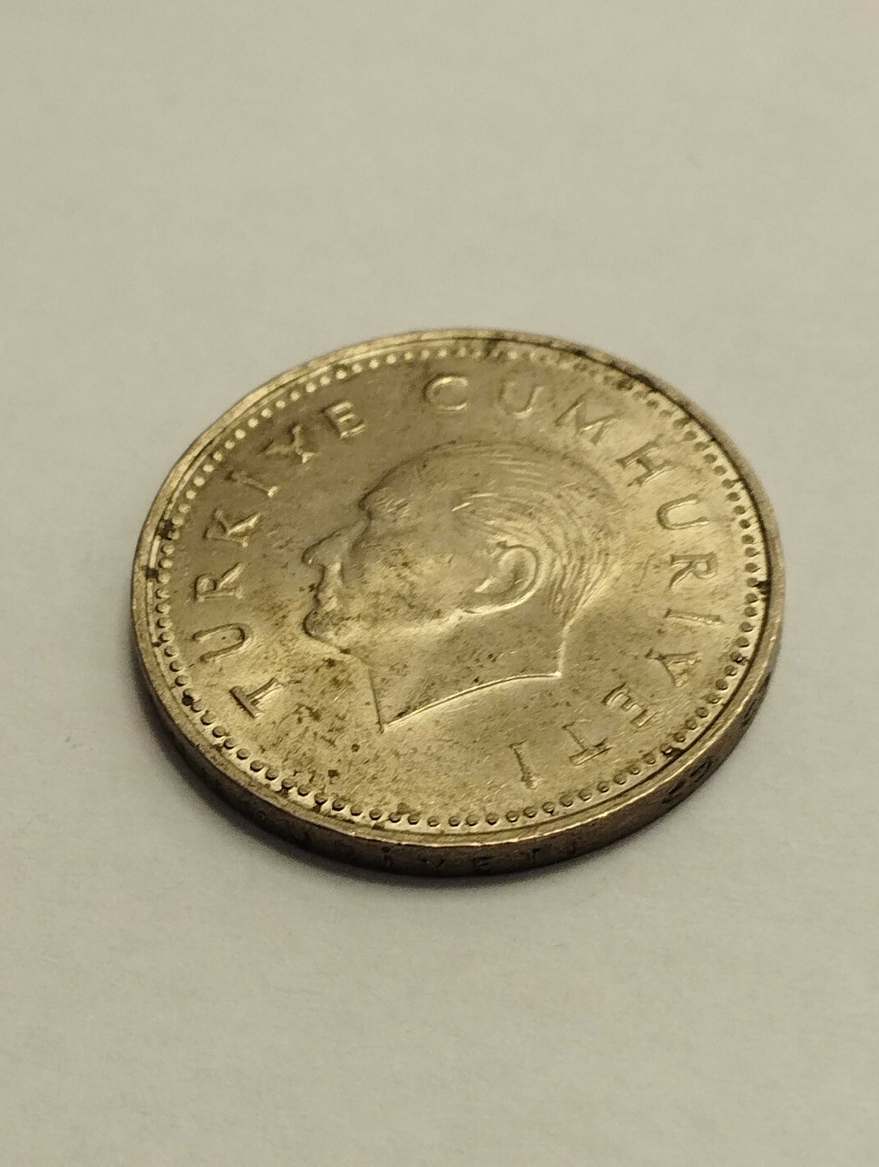Sprzedam monetę Turcja 2 500 lira 1992r. stan db.