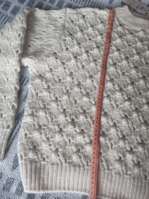 Sweter ażurowy Reserved