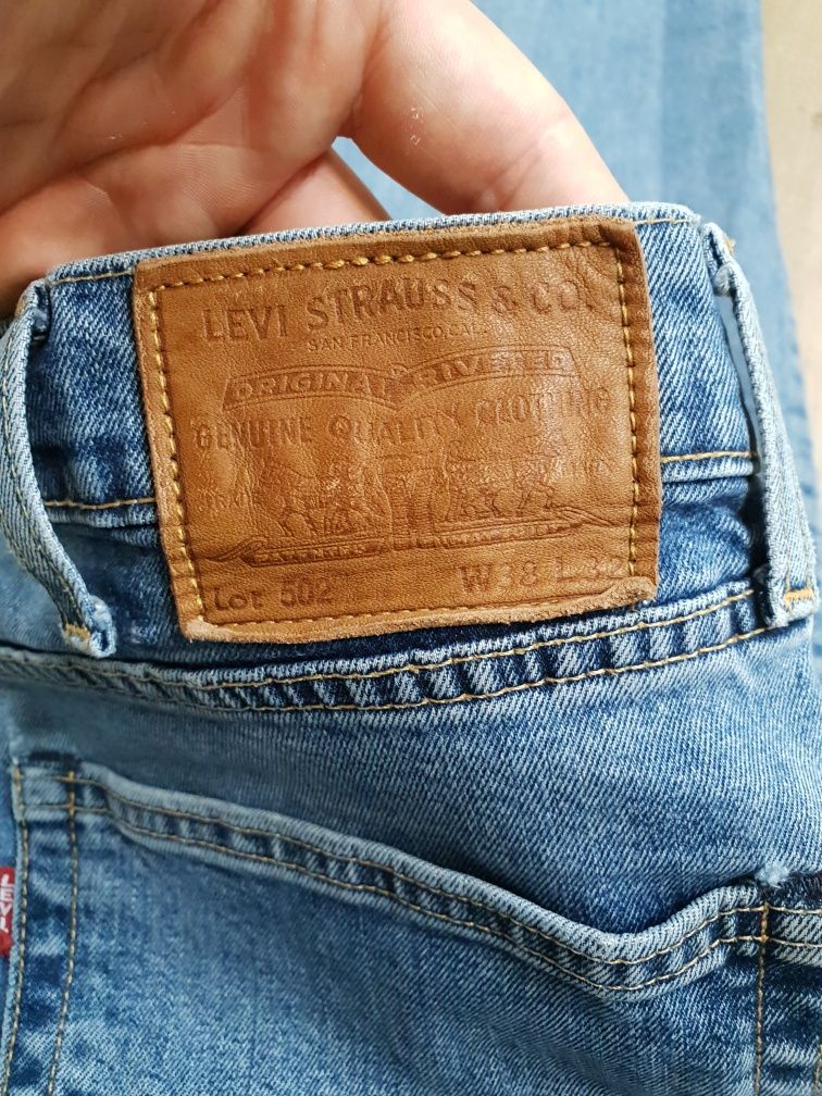 Spodnie jeansowe męskie Levis Lot 502 W38 L32 L