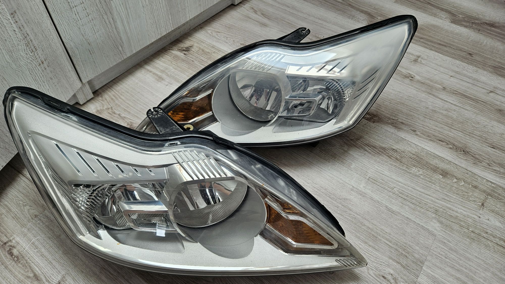 Lampy przod Ford Focus MK2