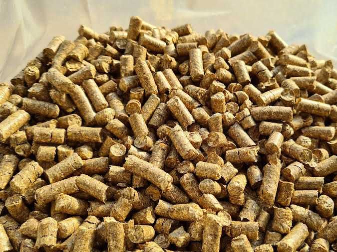 PELLET opałowy 8mm (ze słomy pszennej); Fidrob Pellets