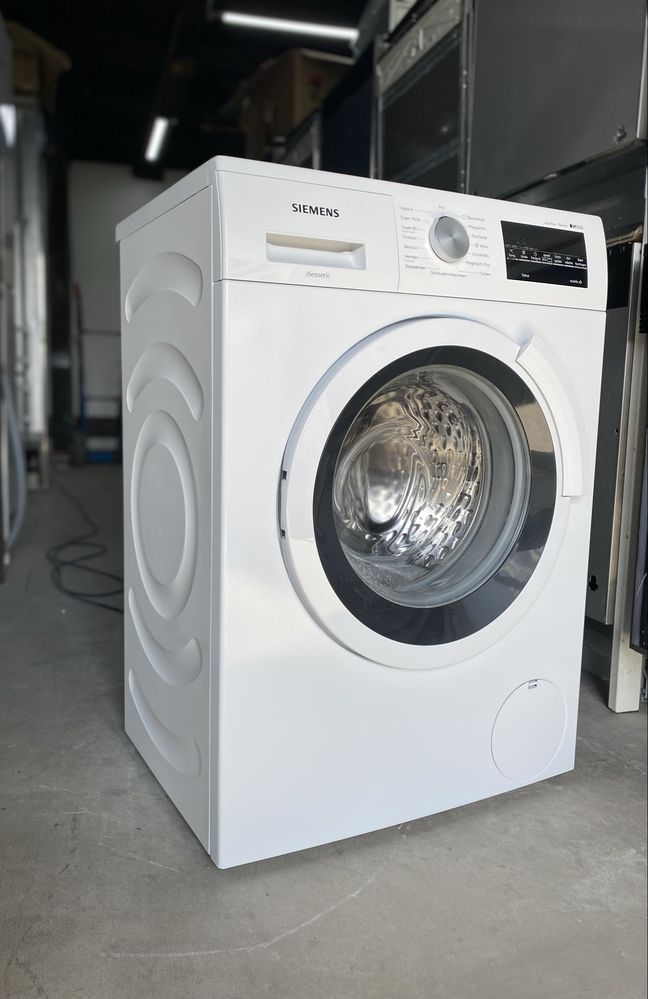 Вузька пральна машина Siemens WS12T440/04 | Німеччина, 6 кг, iSensoric