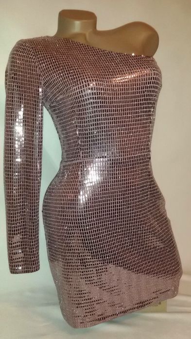 Нарядное платье