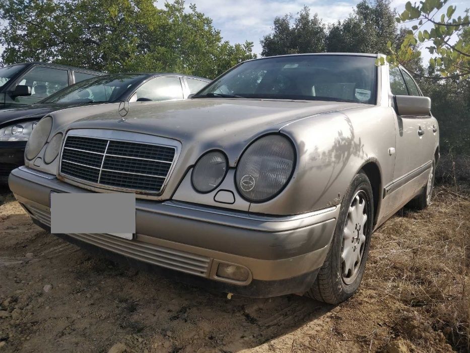 Mercedes C180 Auto 1996, 1998, Mercedes E300 TD Auto 1998 Para Peças