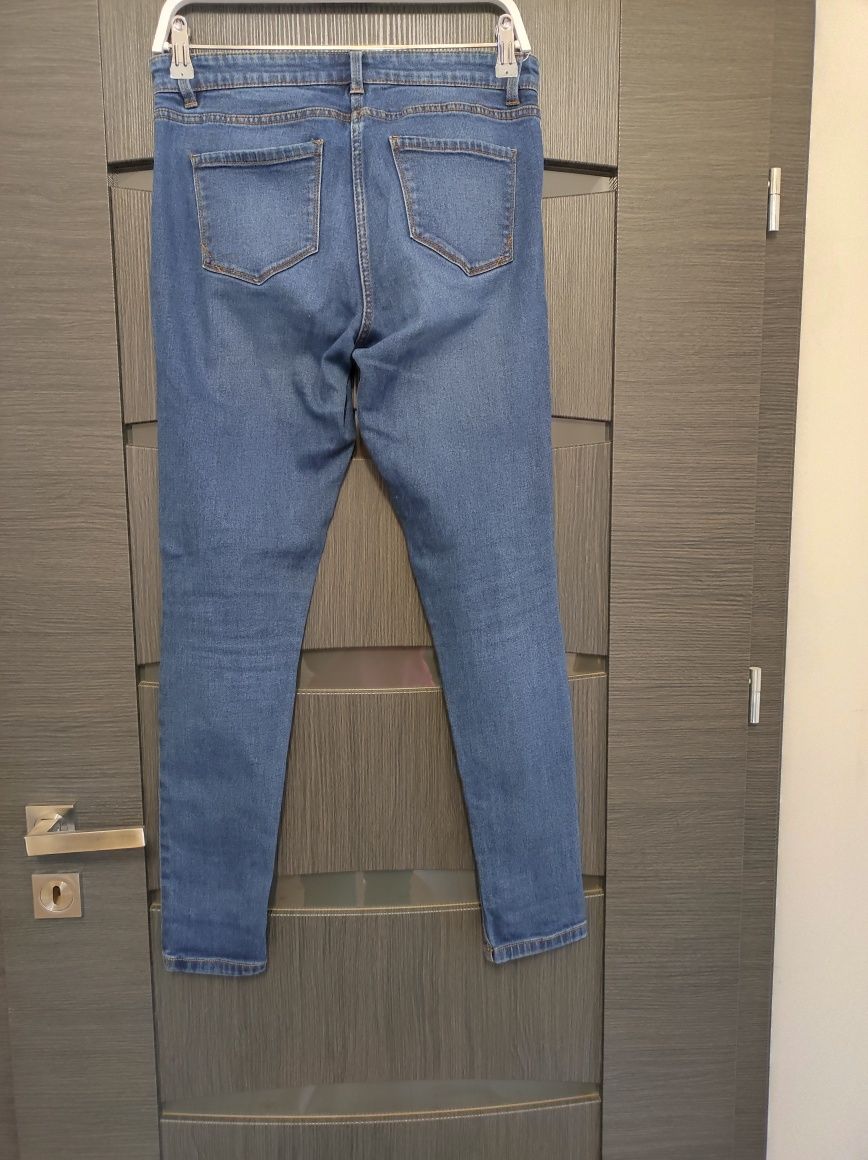 Spodnie dżinsowe M