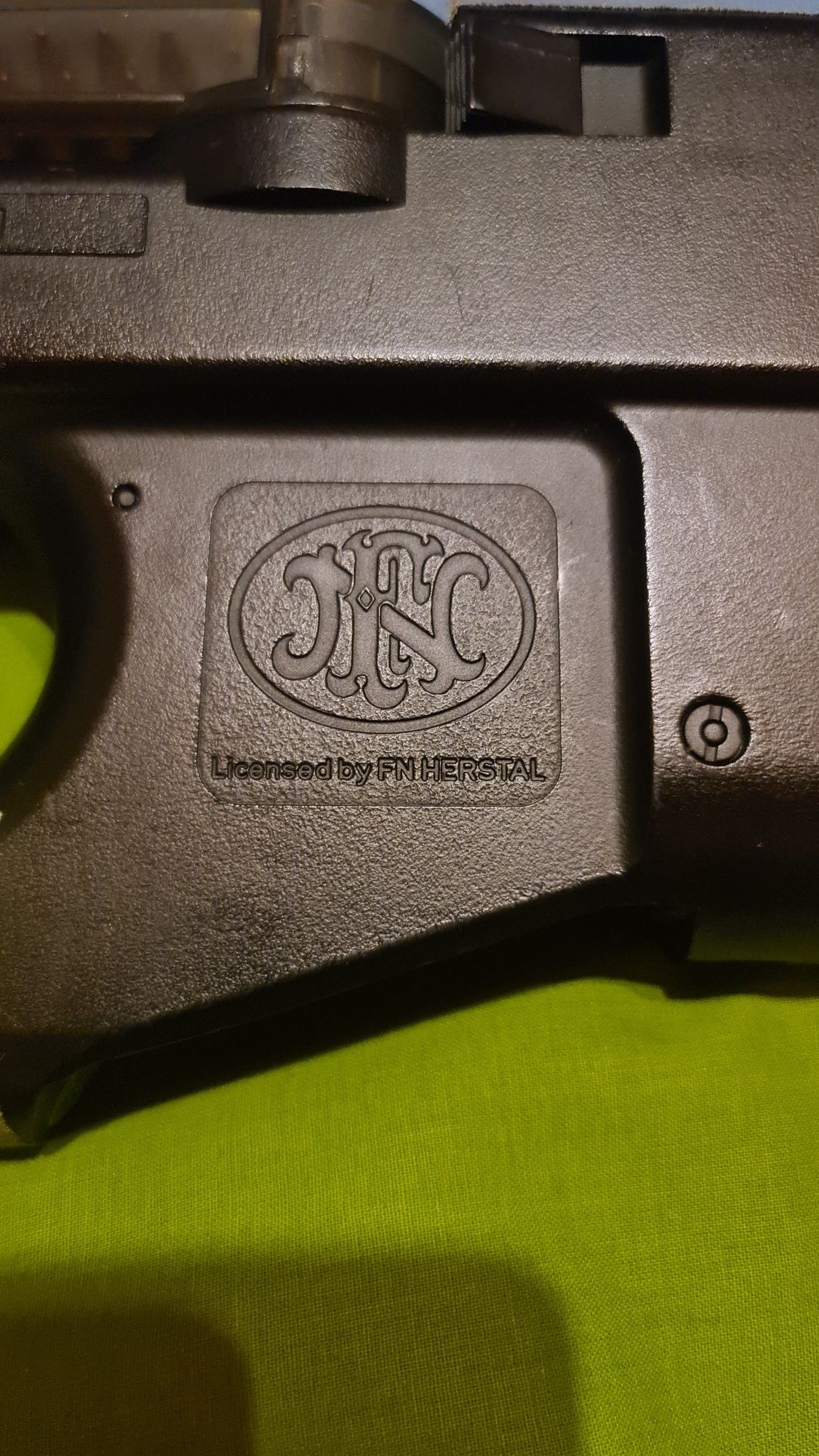 Airsoft P 90 AEG
