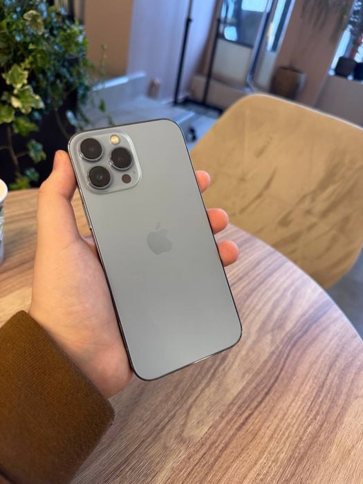 Продам Apple iPhone 13 pro max