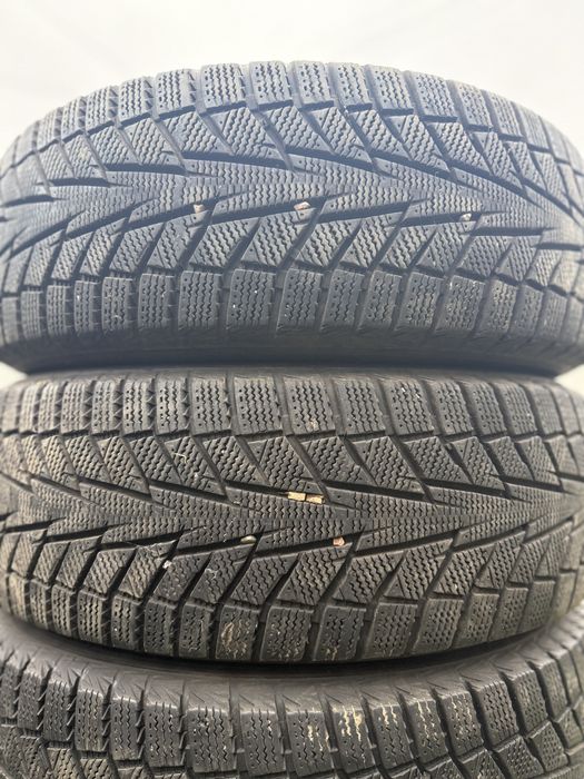 Продам комплект 195 65 15 Hankook Winter Icept IZ2