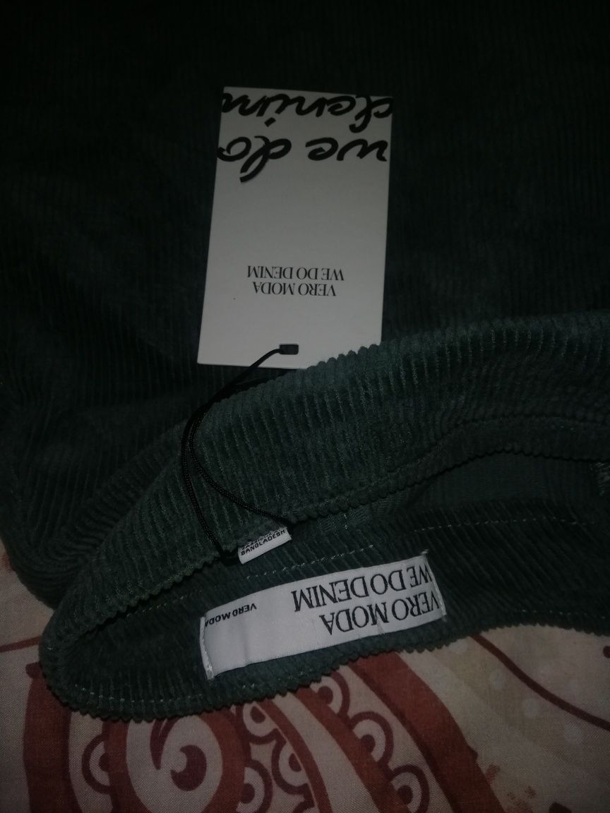 Спідничка фірми vero moda, розмір L, нова