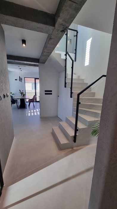 Mikrocement, mikrobeton 5mm posadzki schody baseny posadzki żywiczne