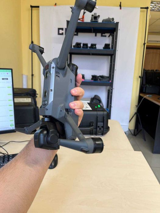 DJI Mavic 3 Pro — стан нового, Без нальоту, без акаунтаів