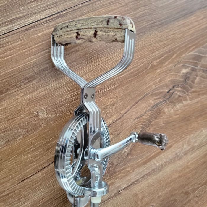 Manulany mikser kuchenny