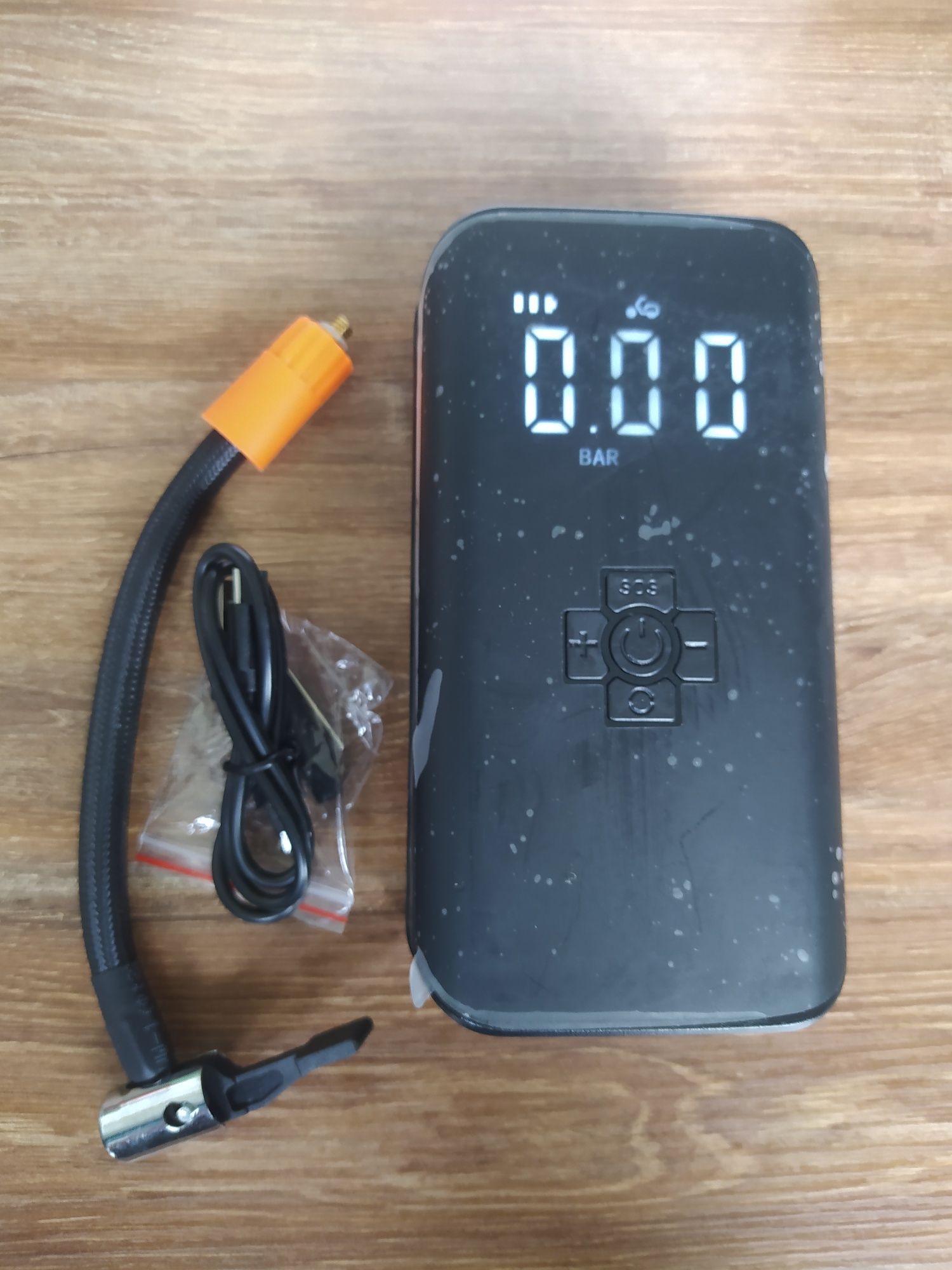 Nowa pompką elektryczną do aut rowerów