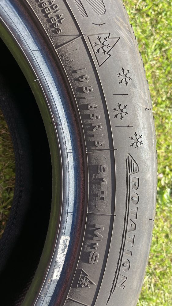 Opony Dunlop 195/65 R15 zimowe