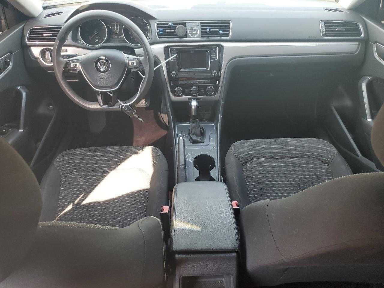 Volkswagen Passat S 2016