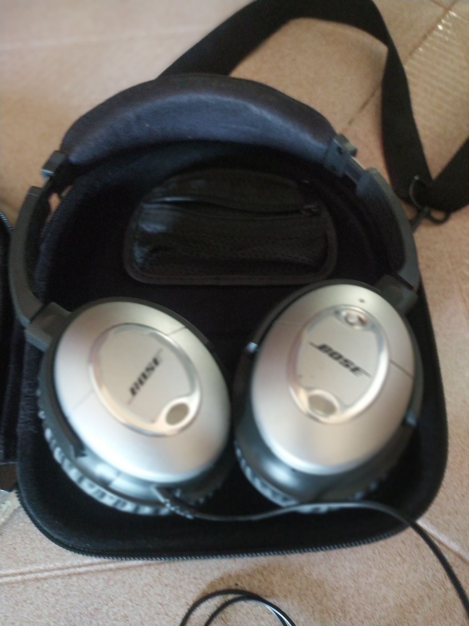 QuietComfort® 2 Acoustic Noise Cancelling® headphones