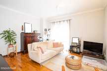 Apartamento T1 com Varanda Garagem no Coração de Vila Nova de Gaia