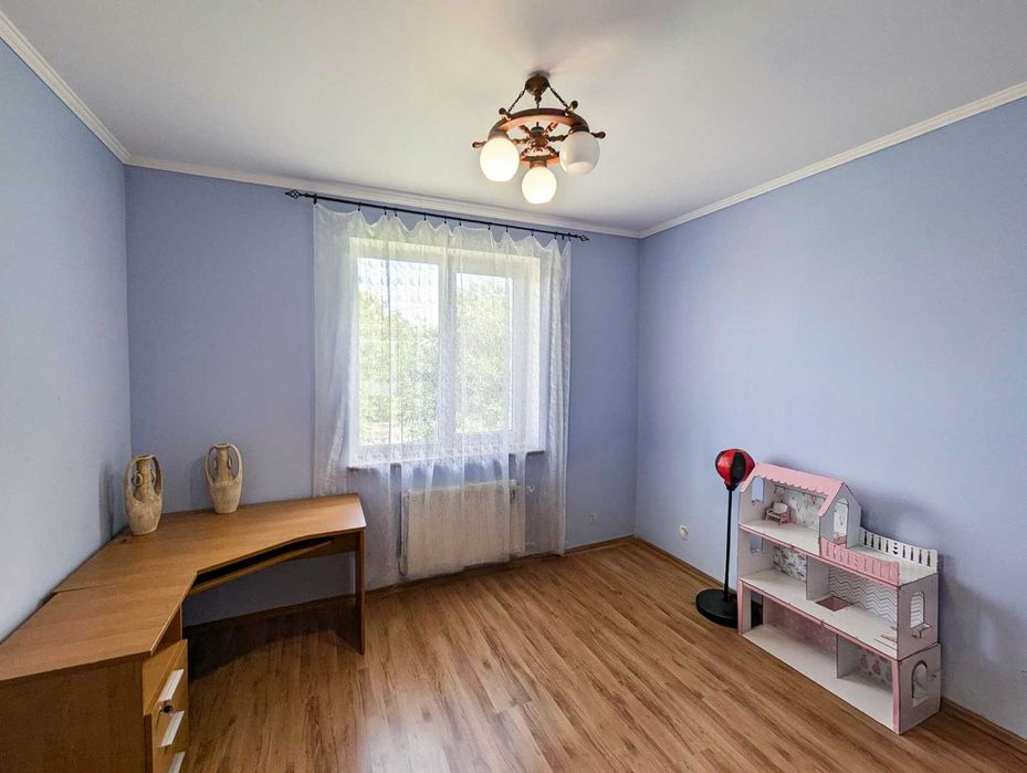 Будинок  20 км від Рівного в Зорі