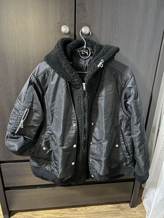 Продам жіночу куртку