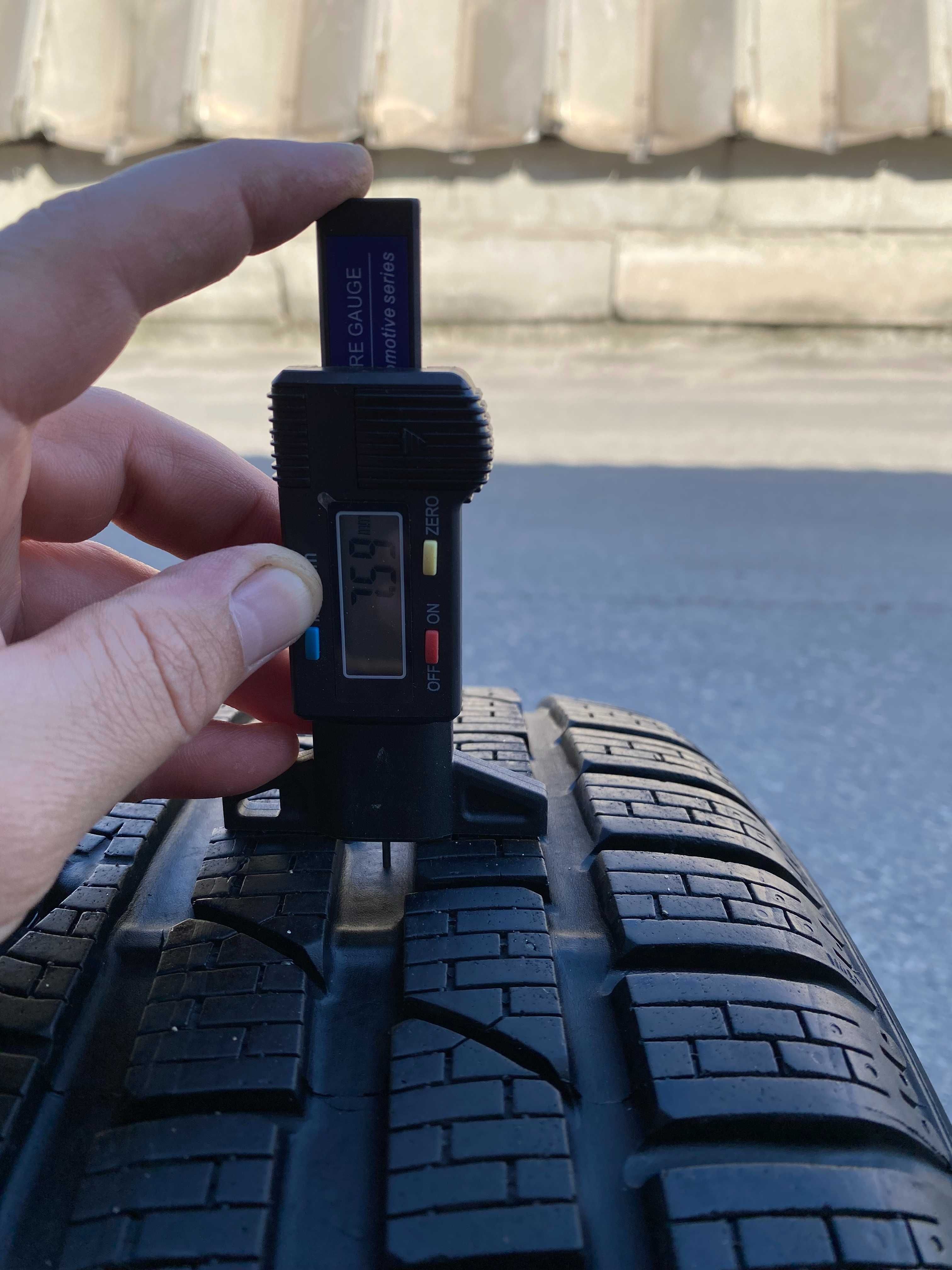 Комплект зимней резины Pirelly Sottozero 93 V. 215.45.18