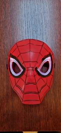 Maska spiderman świecące oczy