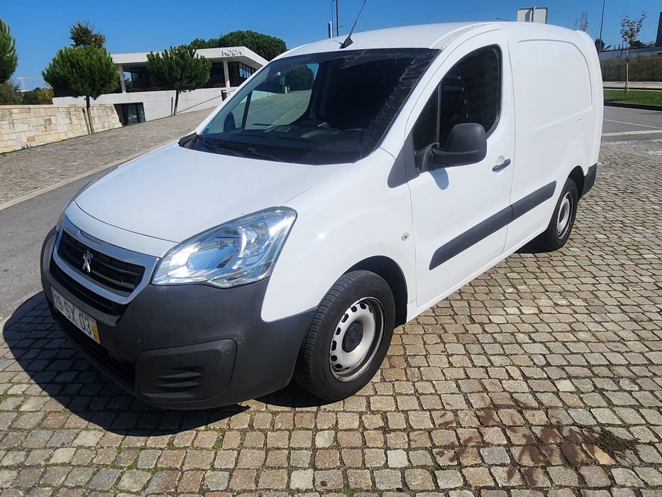 Peugeot Partner 1.6 BlueHDi LONGA 3 Lugares/A.C