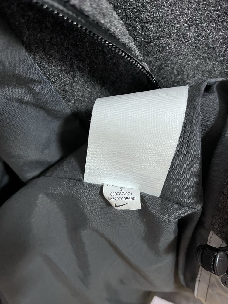 Жіноча куртка Nike tech Wool Windrunner(Оригінал)