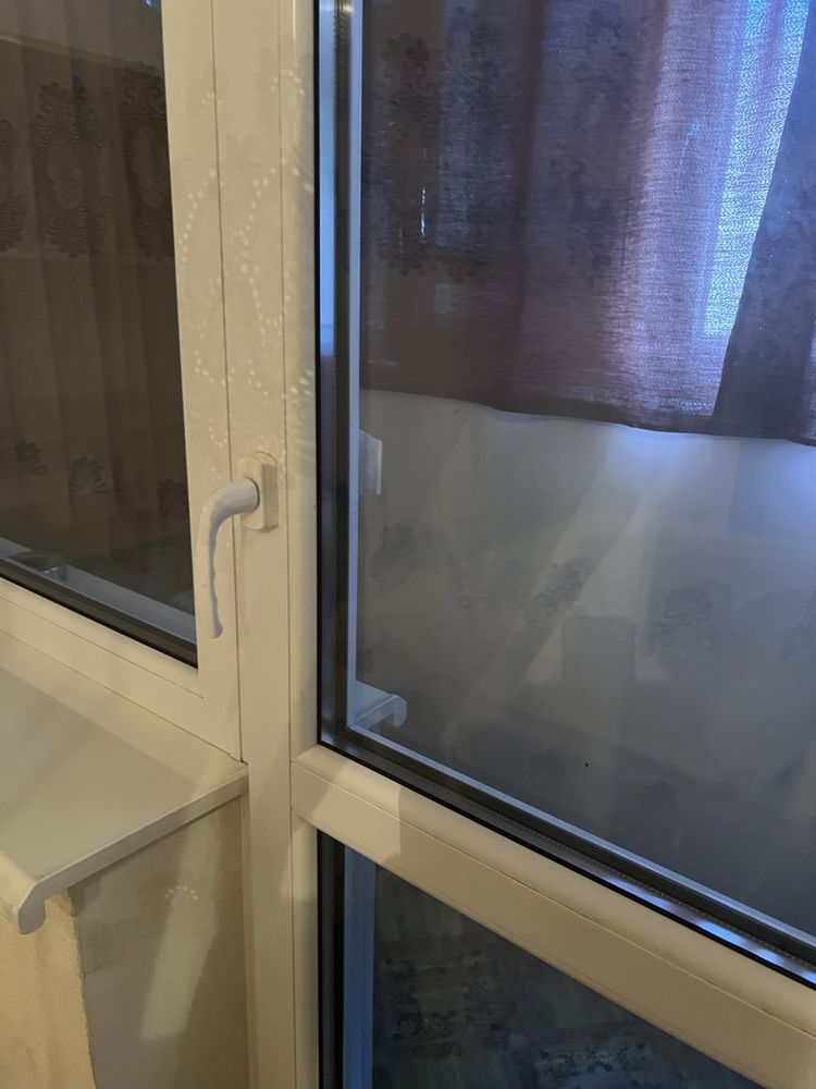 Продам 2х кім кв з лоджією Раковка