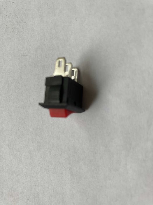 Wyłącznik włącznik 3A 250V  10,5x15 mm, przełącznik