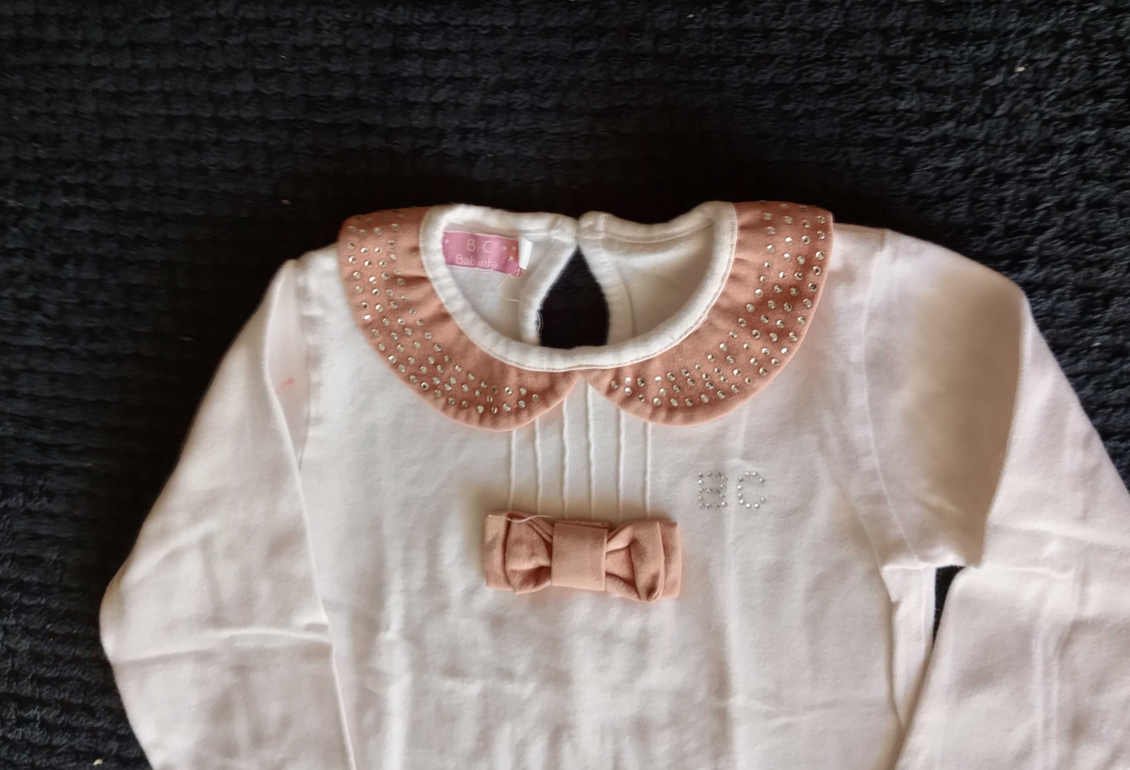 Camisola branca, gola em coral com brilhantes e laço igual  - 2-3 anos