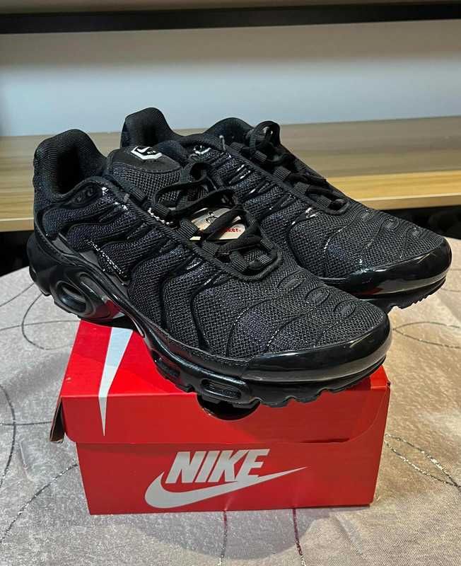ButyDamskieNikeAirMaxTNPlusBlack nowy rozmiar.39