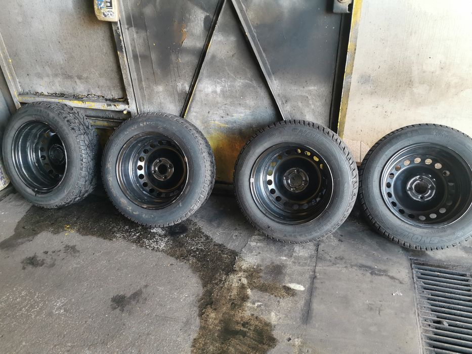 Witam serdecznie posiadam na sprzedaż Koła reno 4x100