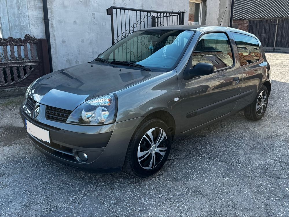 Renault Clio 1.2 benyzna klimatyzacja mrozi