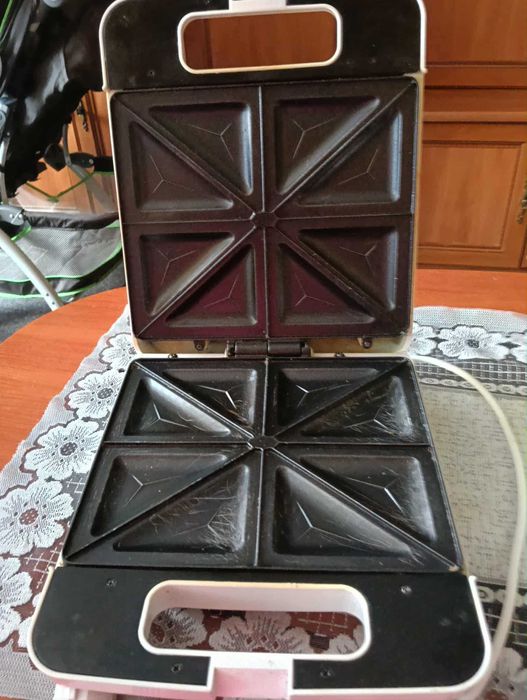 Opiekacz do kanapek 4sztuki