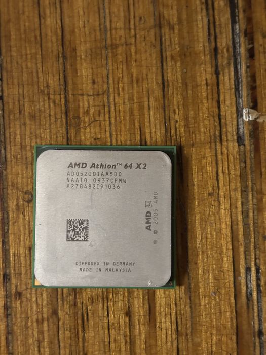 AMD Athlon 64 X2 (модель 5200+, Brisbane процесор